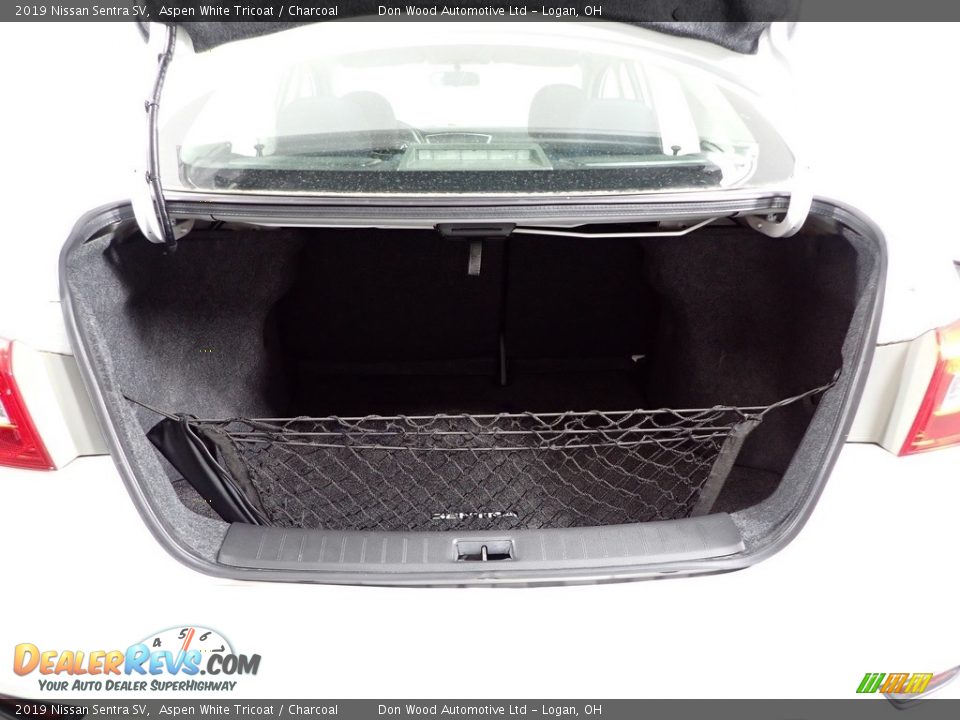 2019 Nissan Sentra SV Aspen White Tricoat / Charcoal Photo #9