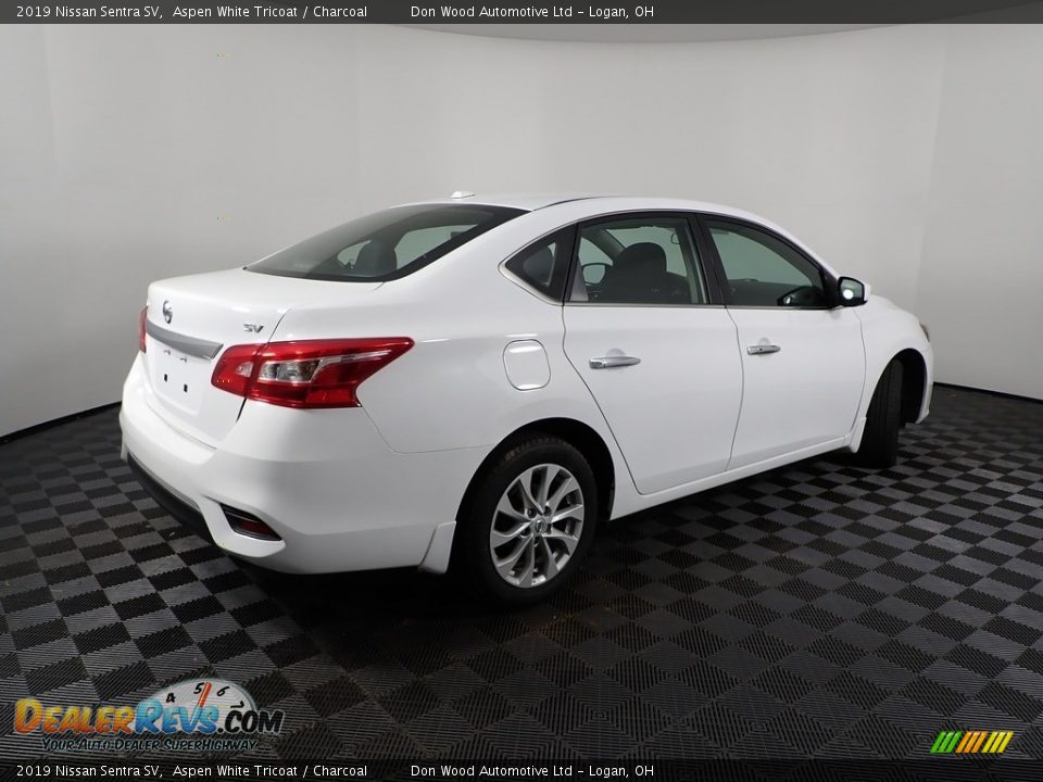 2019 Nissan Sentra SV Aspen White Tricoat / Charcoal Photo #10