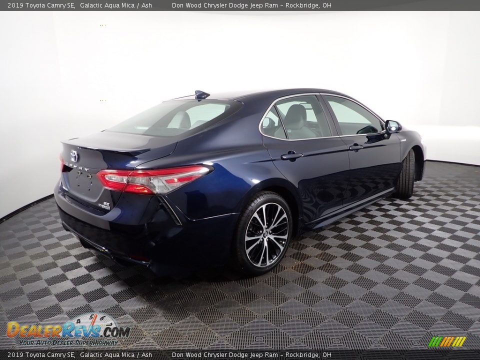 2019 Toyota Camry SE Galactic Aqua Mica / Ash Photo #11