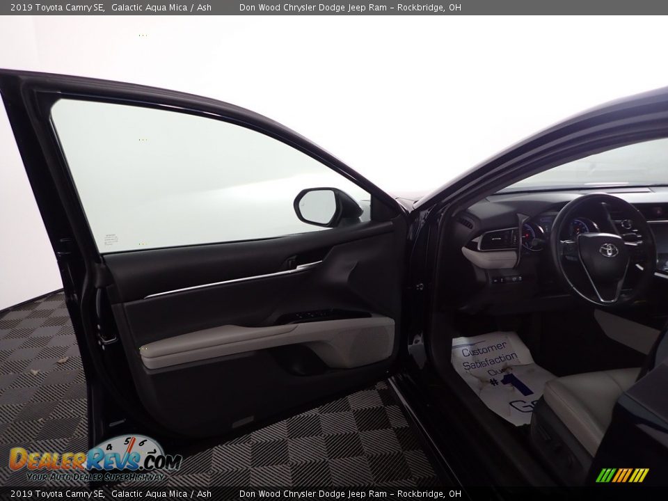 2019 Toyota Camry SE Galactic Aqua Mica / Ash Photo #12