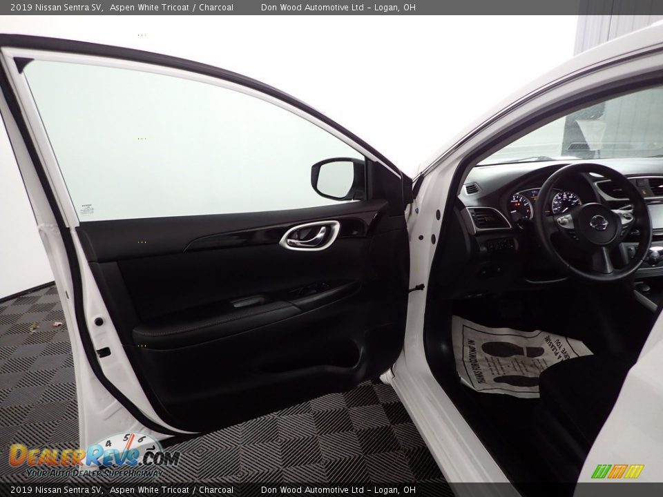 2019 Nissan Sentra SV Aspen White Tricoat / Charcoal Photo #11