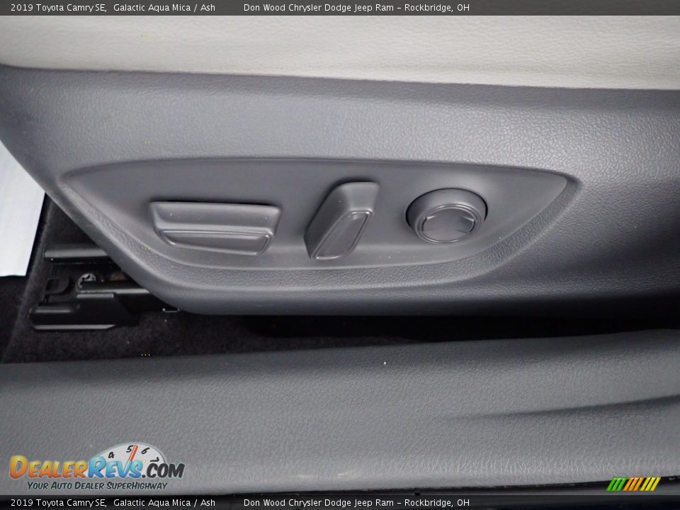 2019 Toyota Camry SE Galactic Aqua Mica / Ash Photo #14