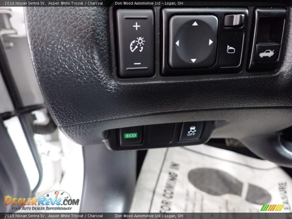 2019 Nissan Sentra SV Aspen White Tricoat / Charcoal Photo #14