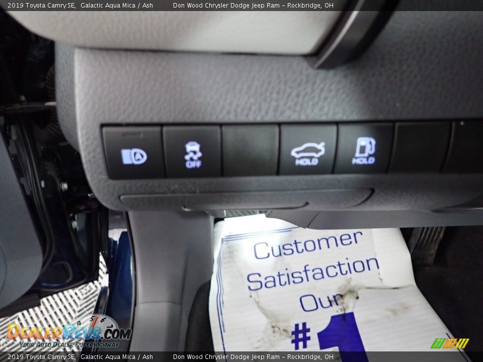 2019 Toyota Camry SE Galactic Aqua Mica / Ash Photo #16