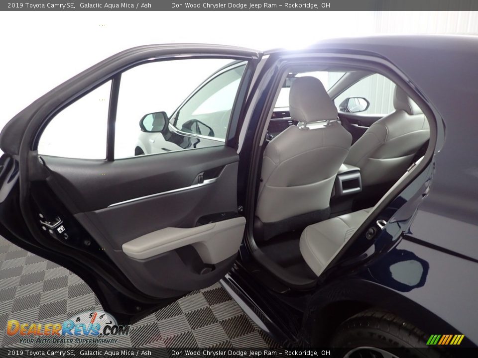 2019 Toyota Camry SE Galactic Aqua Mica / Ash Photo #22
