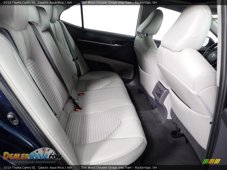 2019 Toyota Camry SE Galactic Aqua Mica / Ash Photo #28