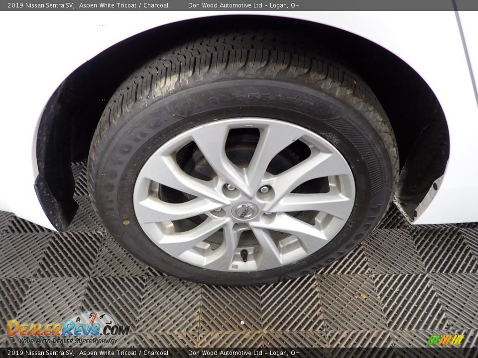 2019 Nissan Sentra SV Aspen White Tricoat / Charcoal Photo #28