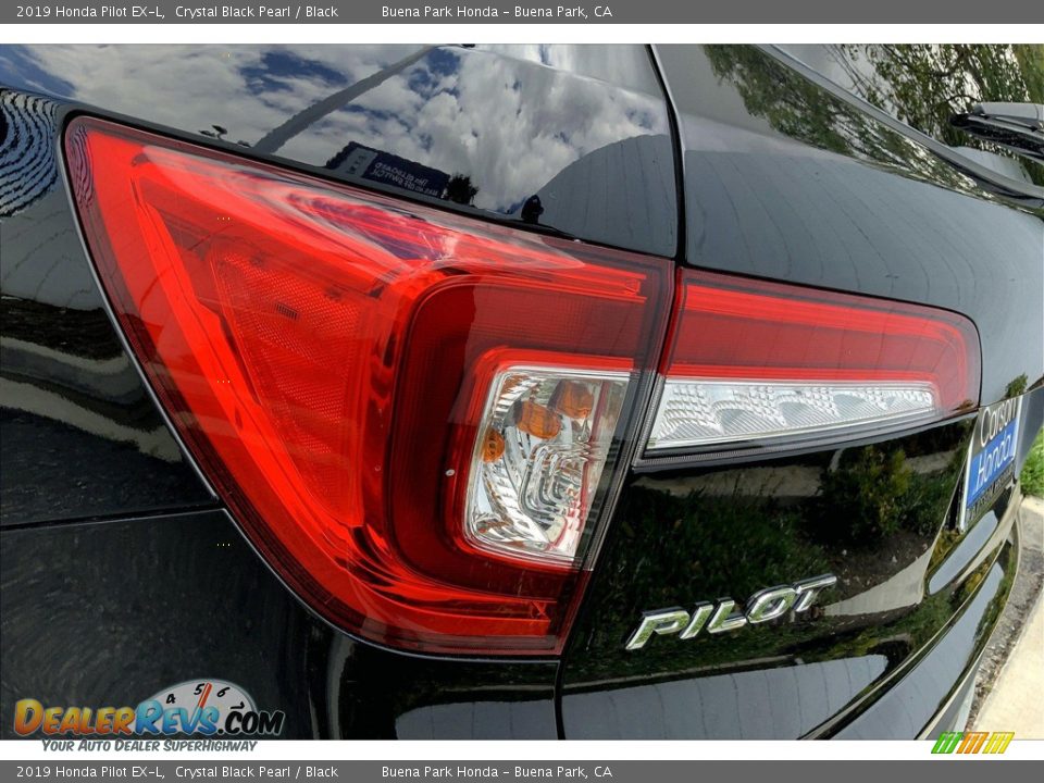 2019 Honda Pilot EX-L Crystal Black Pearl / Black Photo #28