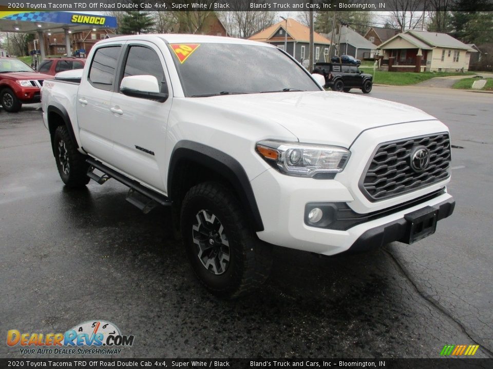 Front 3/4 View of 2020 Toyota Tacoma TRD Off Road Double Cab 4x4 Photo #5