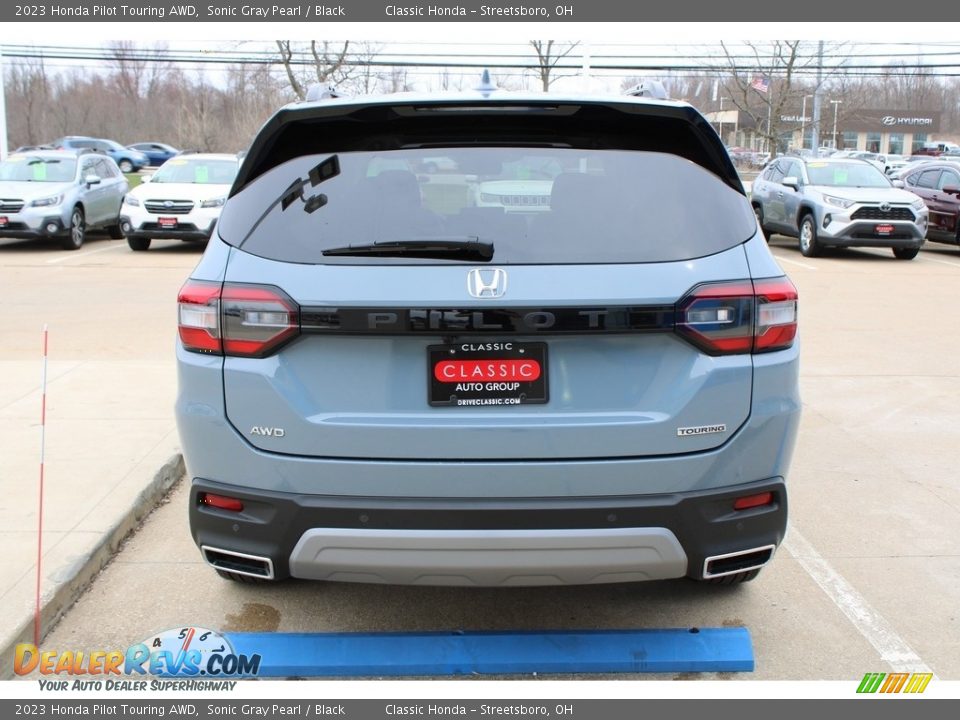 2023 Honda Pilot Touring AWD Sonic Gray Pearl / Black Photo #5