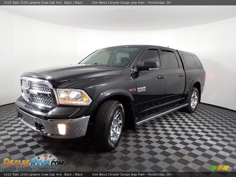 2015 Ram 1500 Laramie Crew Cab 4x4 Black / Black Photo #8