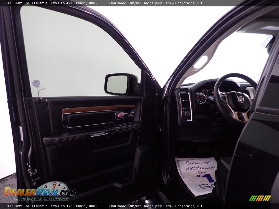 2015 Ram 1500 Laramie Crew Cab 4x4 Black / Black Photo #14