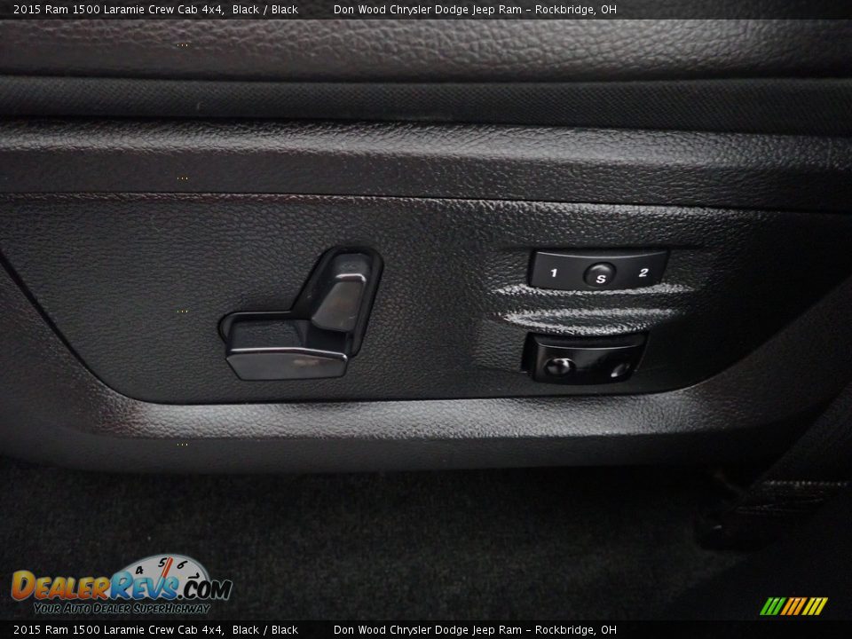 2015 Ram 1500 Laramie Crew Cab 4x4 Black / Black Photo #16