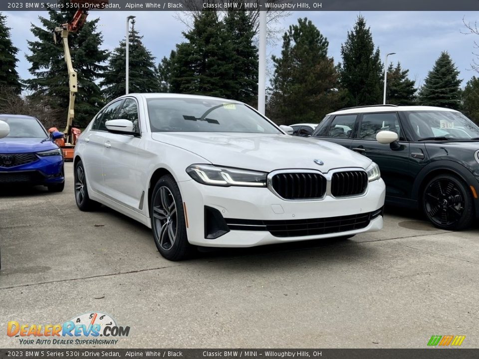 2023 BMW 5 Series 530i xDrive Sedan Alpine White / Black Photo #1