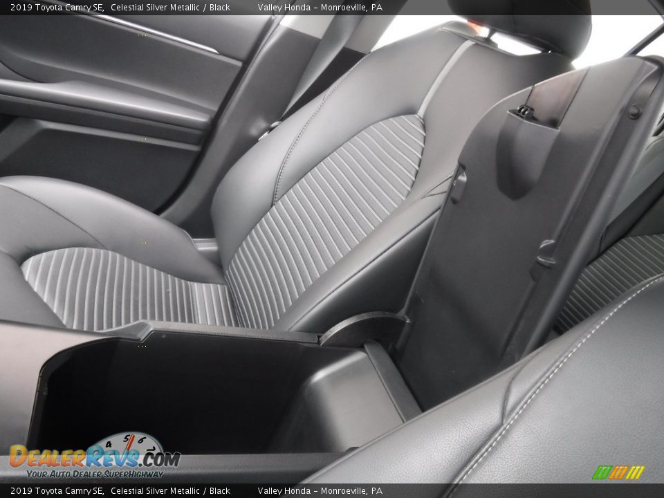 2019 Toyota Camry SE Celestial Silver Metallic / Black Photo #28