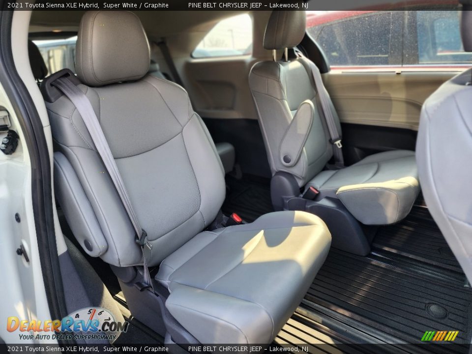 2021 Toyota Sienna XLE Hybrid Super White / Graphite Photo #6