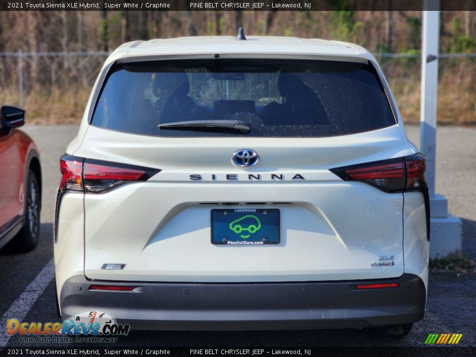 2021 Toyota Sienna XLE Hybrid Super White / Graphite Photo #8