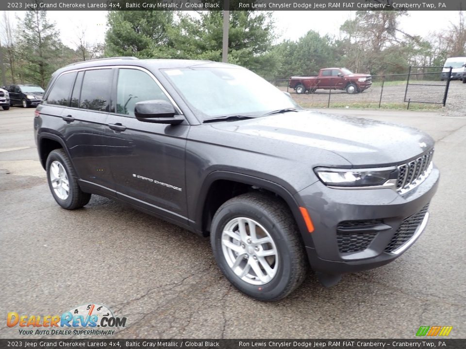 2023 Jeep Grand Cherokee Laredo 4x4 Baltic Gray Metallic / Global Black Photo #7