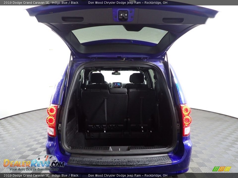 2019 Dodge Grand Caravan SE Indigo Blue / Black Photo #8