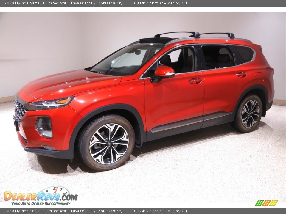 Front 3/4 View of 2020 Hyundai Santa Fe Limited AWD Photo #3