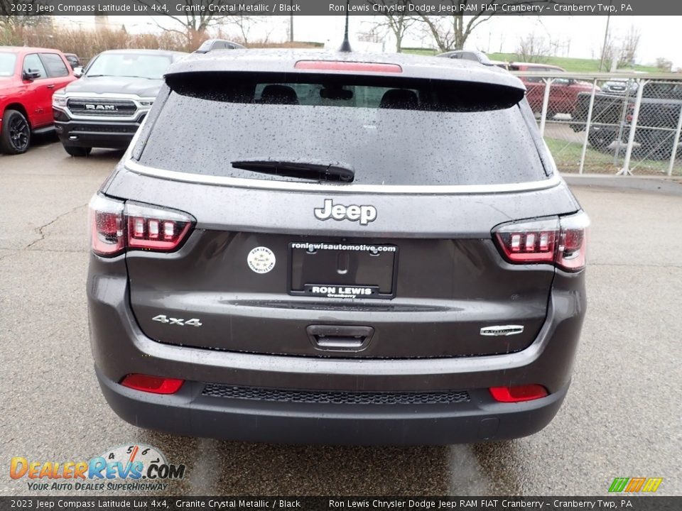 2023 Jeep Compass Latitude Lux 4x4 Granite Crystal Metallic / Black Photo #4