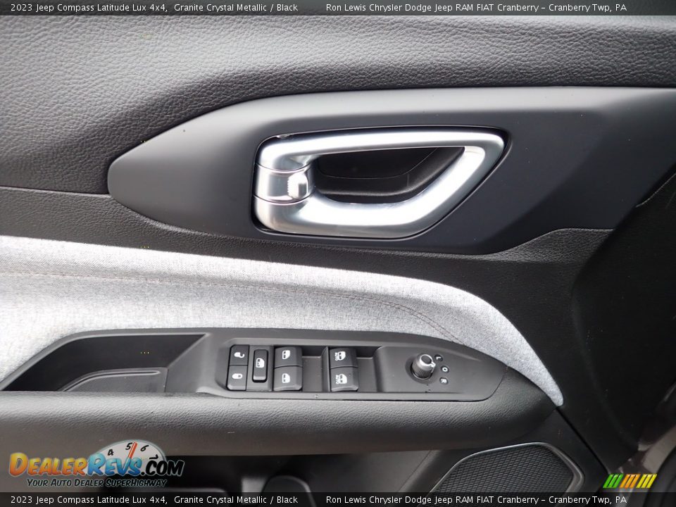 2023 Jeep Compass Latitude Lux 4x4 Granite Crystal Metallic / Black Photo #14
