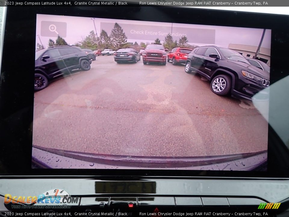 2023 Jeep Compass Latitude Lux 4x4 Granite Crystal Metallic / Black Photo #17