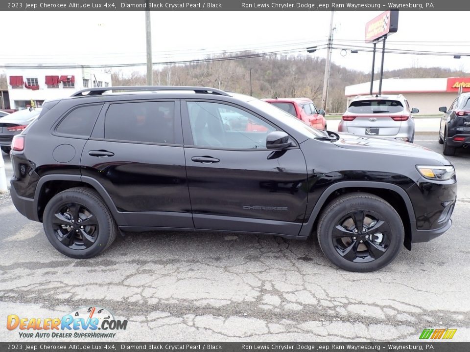 2023 Jeep Cherokee Altitude Lux 4x4 Diamond Black Crystal Pearl / Black Photo #7