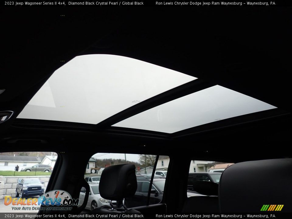 2023 Jeep Wagoneer Series II 4x4 Diamond Black Crystal Pearl / Global Black Photo #17