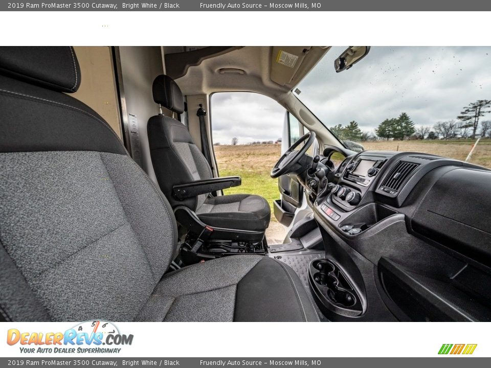 2019 Ram ProMaster 3500 Cutaway Bright White / Black Photo #14