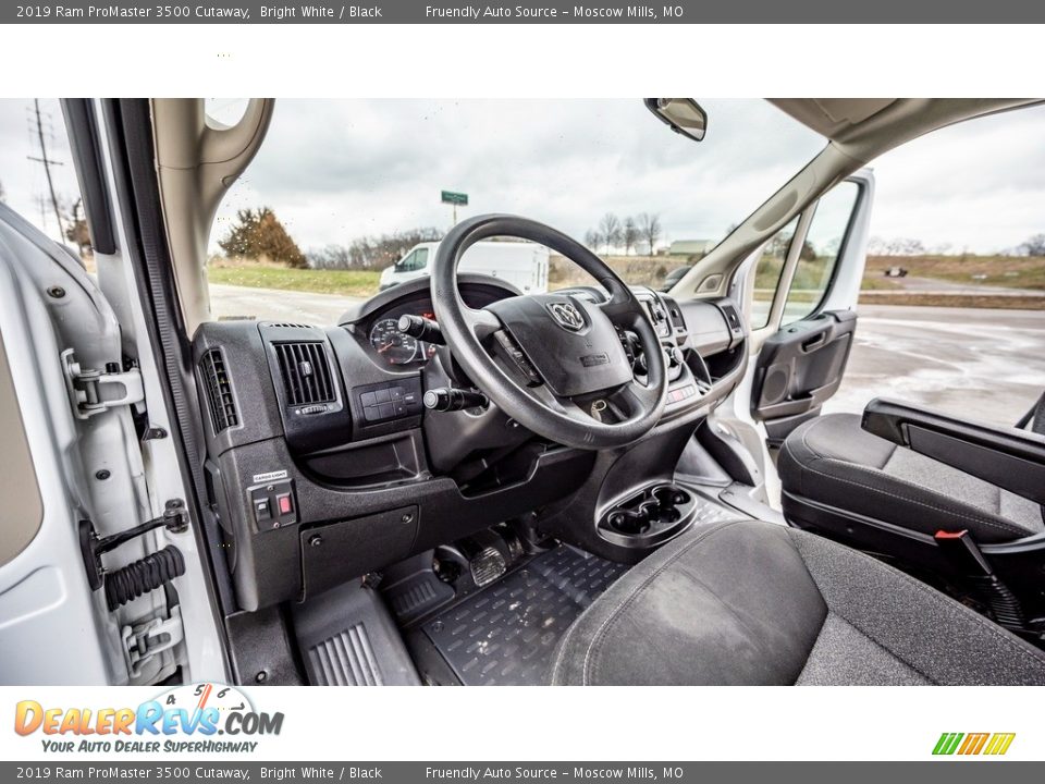 2019 Ram ProMaster 3500 Cutaway Bright White / Black Photo #16