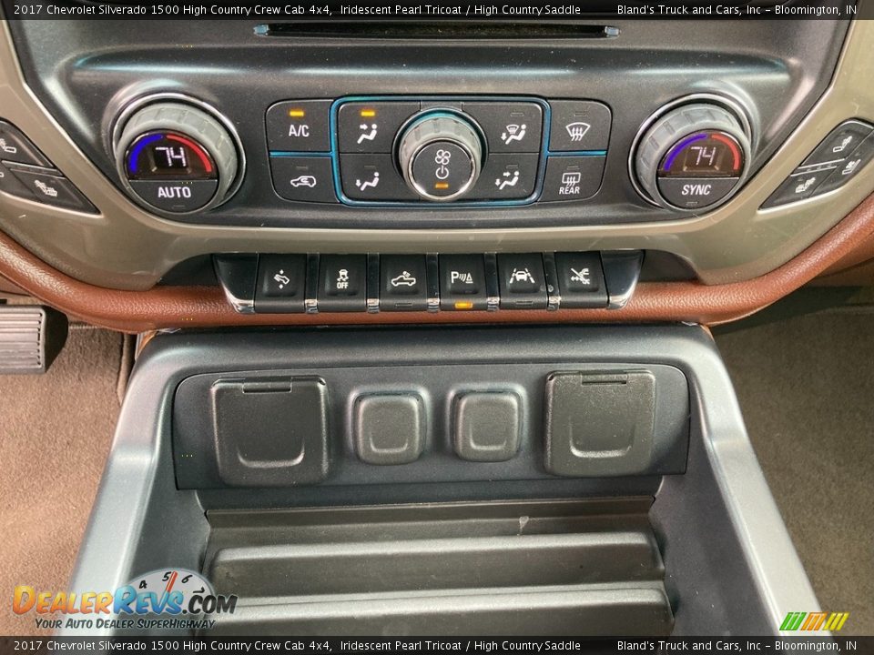 2017 Chevrolet Silverado 1500 High Country Crew Cab 4x4 Iridescent Pearl Tricoat / High Country Saddle Photo #34