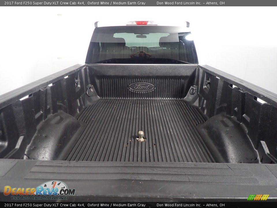 2017 Ford F250 Super Duty XLT Crew Cab 4x4 Oxford White / Medium Earth Gray Photo #13