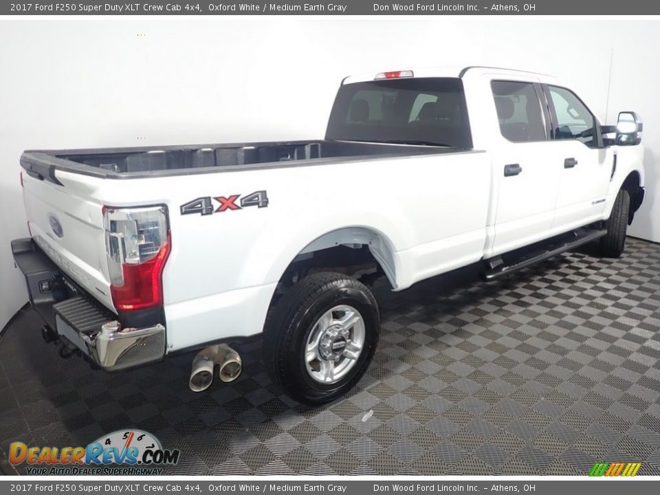 2017 Ford F250 Super Duty XLT Crew Cab 4x4 Oxford White / Medium Earth Gray Photo #14