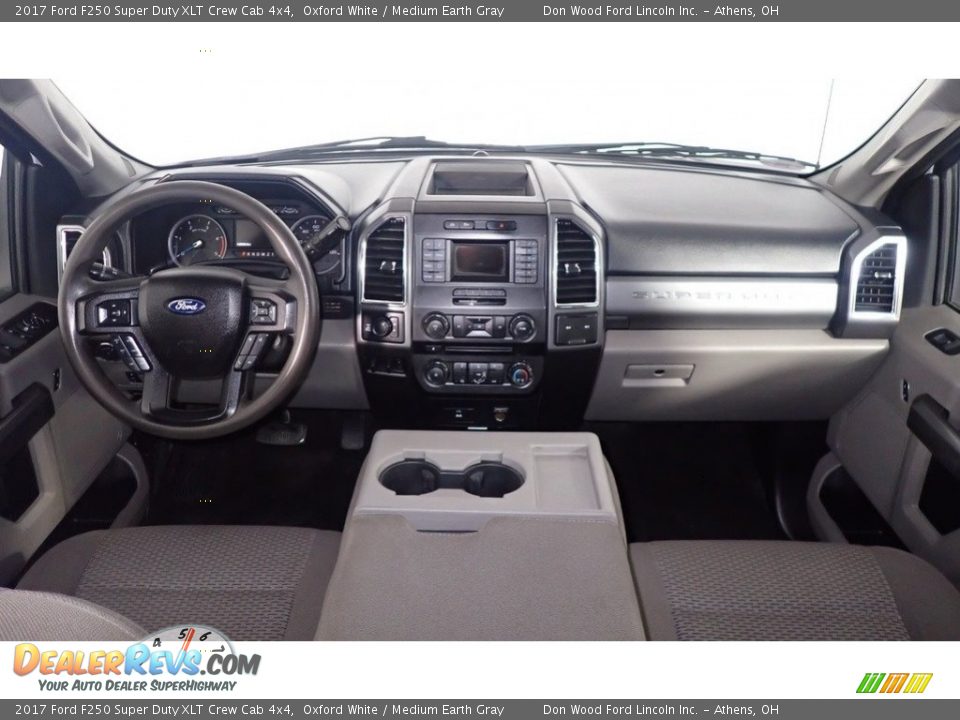 2017 Ford F250 Super Duty XLT Crew Cab 4x4 Oxford White / Medium Earth Gray Photo #20