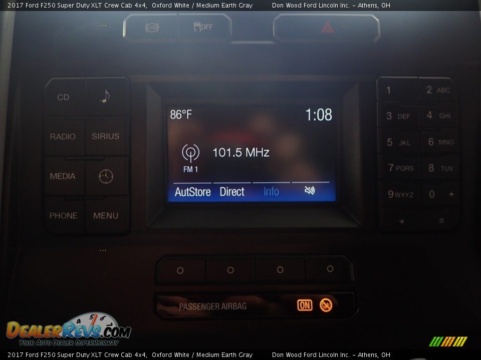 2017 Ford F250 Super Duty XLT Crew Cab 4x4 Oxford White / Medium Earth Gray Photo #22