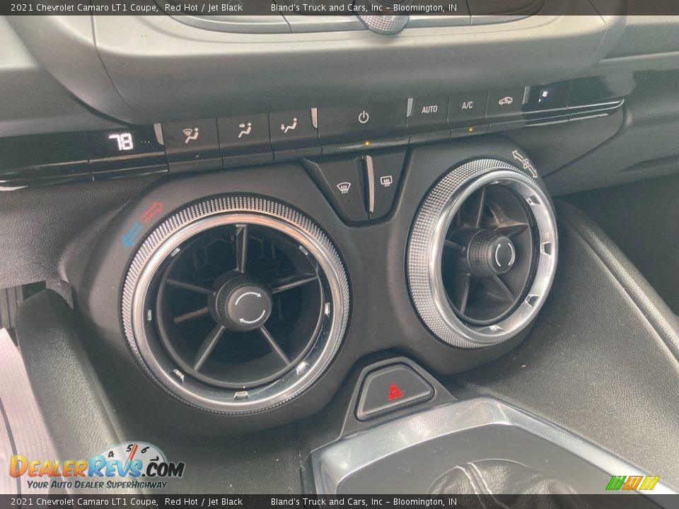 Controls of 2021 Chevrolet Camaro LT1 Coupe Photo #36