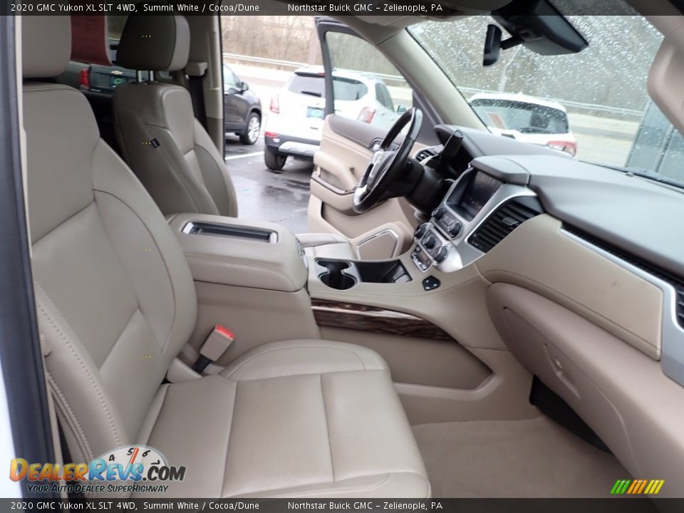 Front Seat of 2020 GMC Yukon XL SLT 4WD Photo #17