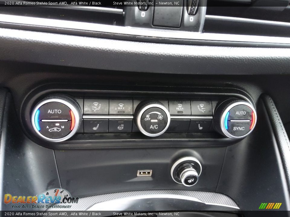 Controls of 2020 Alfa Romeo Stelvio Sport AWD Photo #25