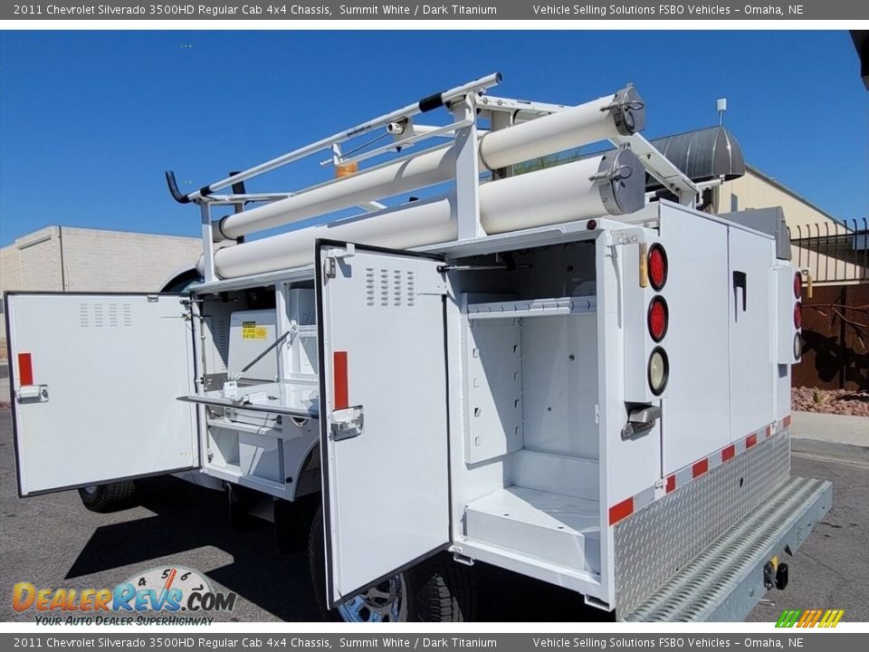 2011 Chevrolet Silverado 3500HD Regular Cab 4x4 Chassis Summit White / Dark Titanium Photo #16