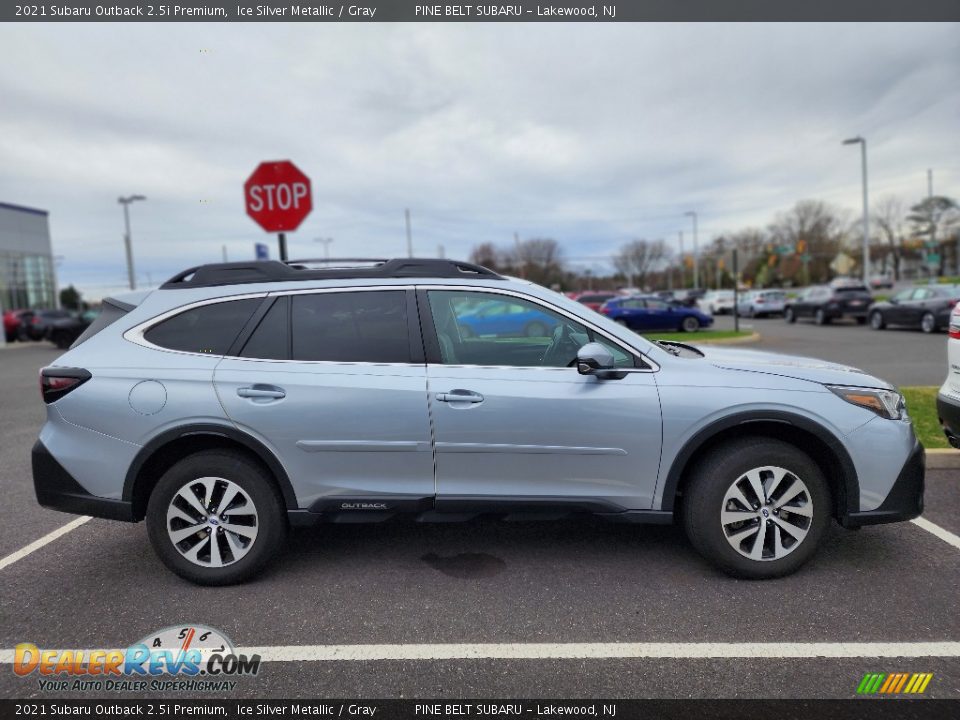 2021 Subaru Outback 2.5i Premium Ice Silver Metallic / Gray Photo #3