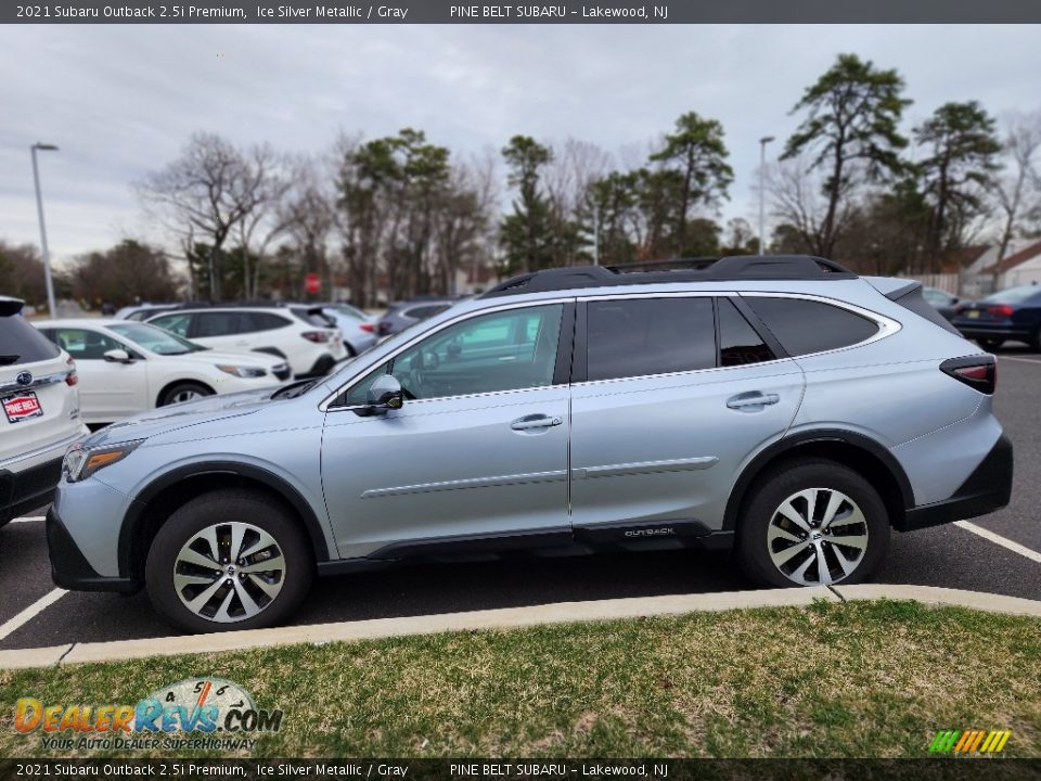 2021 Subaru Outback 2.5i Premium Ice Silver Metallic / Gray Photo #10