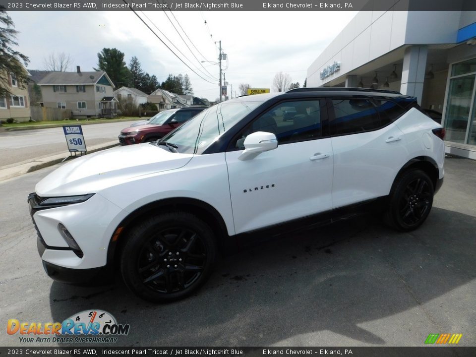 Front 3/4 View of 2023 Chevrolet Blazer RS AWD Photo #1