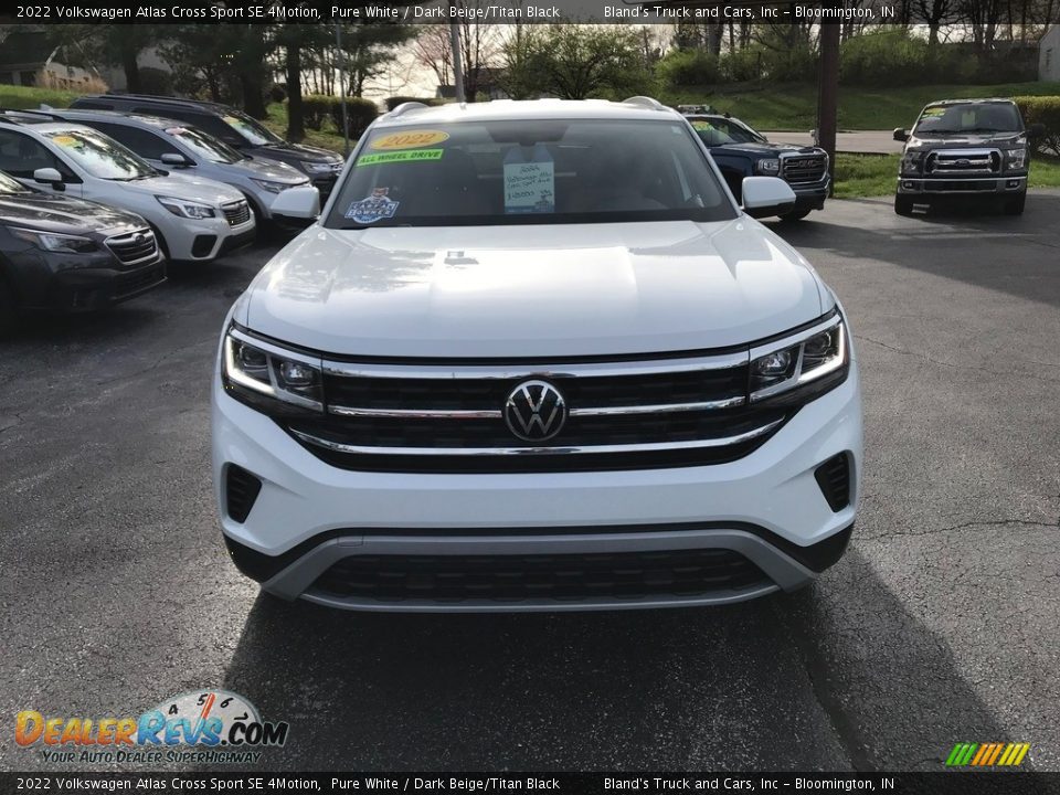 2022 Volkswagen Atlas Cross Sport SE 4Motion Pure White / Dark Beige/Titan Black Photo #3