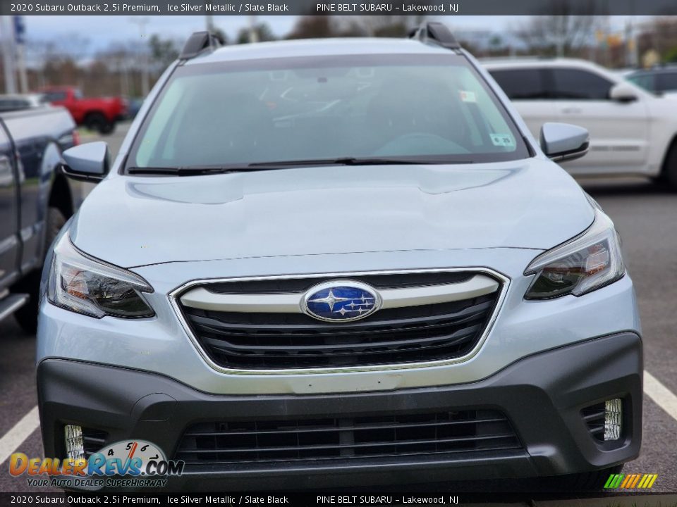 2020 Subaru Outback 2.5i Premium Ice Silver Metallic / Slate Black Photo #2