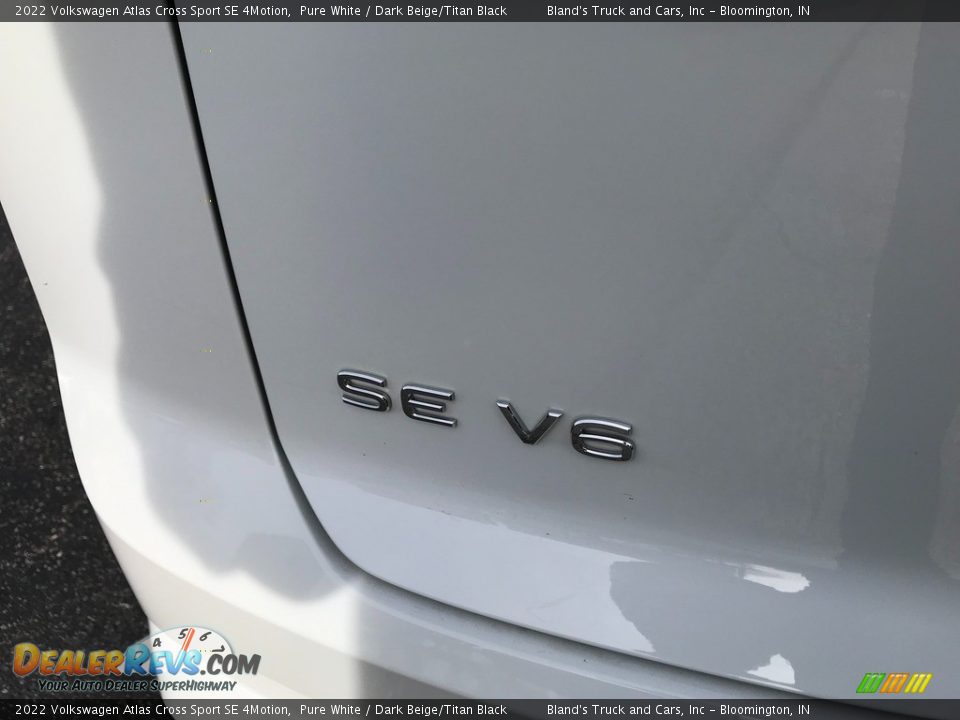 2022 Volkswagen Atlas Cross Sport SE 4Motion Pure White / Dark Beige/Titan Black Photo #11