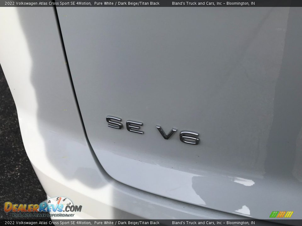 2022 Volkswagen Atlas Cross Sport SE 4Motion Pure White / Dark Beige/Titan Black Photo #11