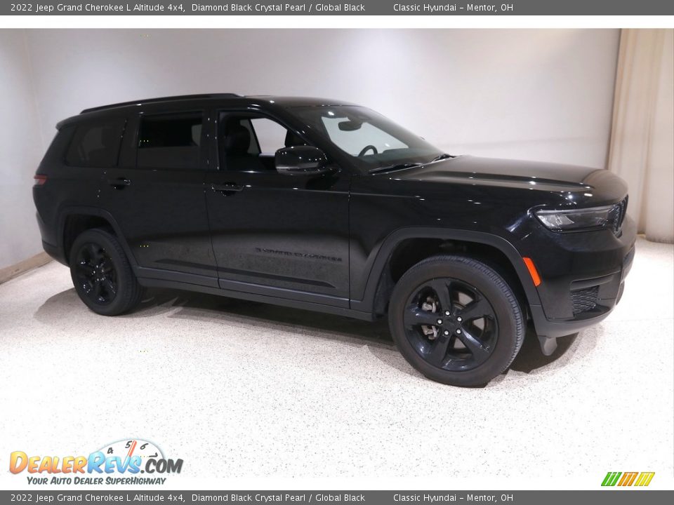 2022 Jeep Grand Cherokee L Altitude 4x4 Diamond Black Crystal Pearl / Global Black Photo #1