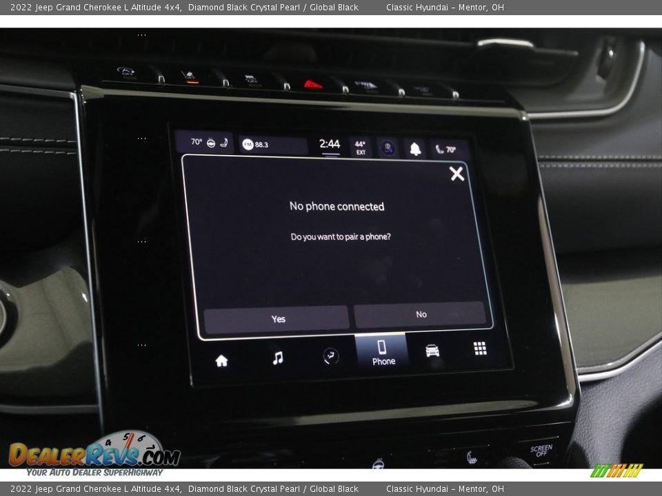 2022 Jeep Grand Cherokee L Altitude 4x4 Diamond Black Crystal Pearl / Global Black Photo #12