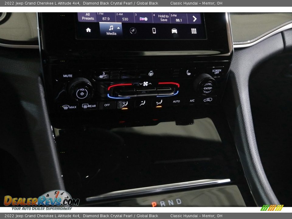 2022 Jeep Grand Cherokee L Altitude 4x4 Diamond Black Crystal Pearl / Global Black Photo #14